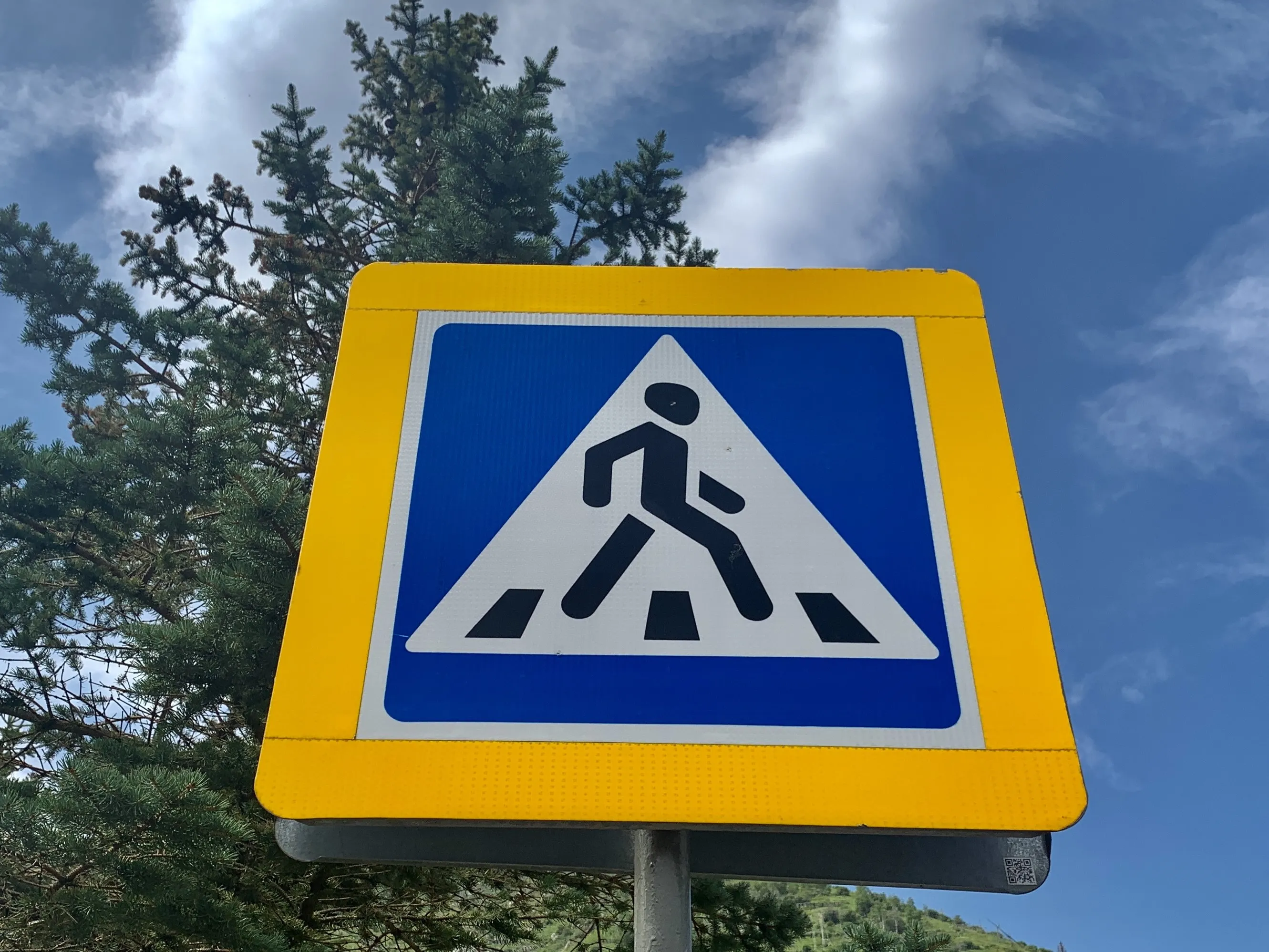 В Уральске машина сбила школьницу