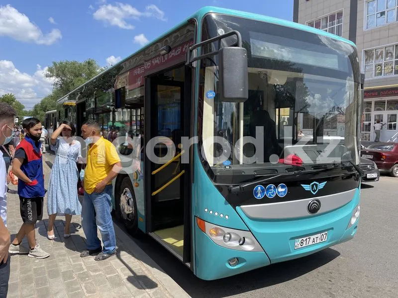 В Уральске продлили работу пассажирского транспорта ко Дню города