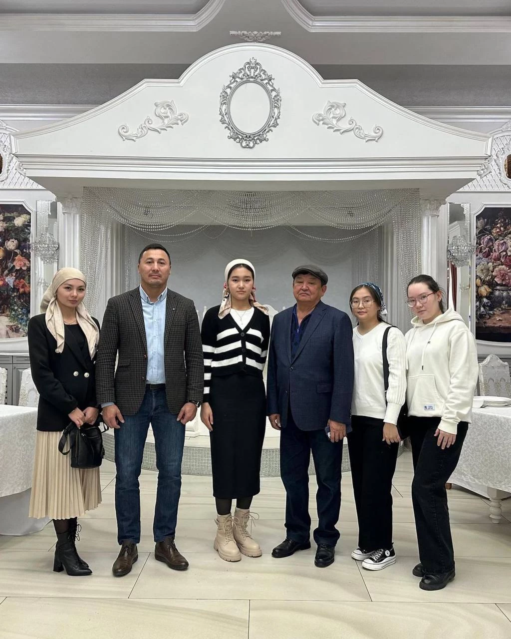 Шесть студентов в ЗКО получили образовательный грант имени Ануара Мукатаева