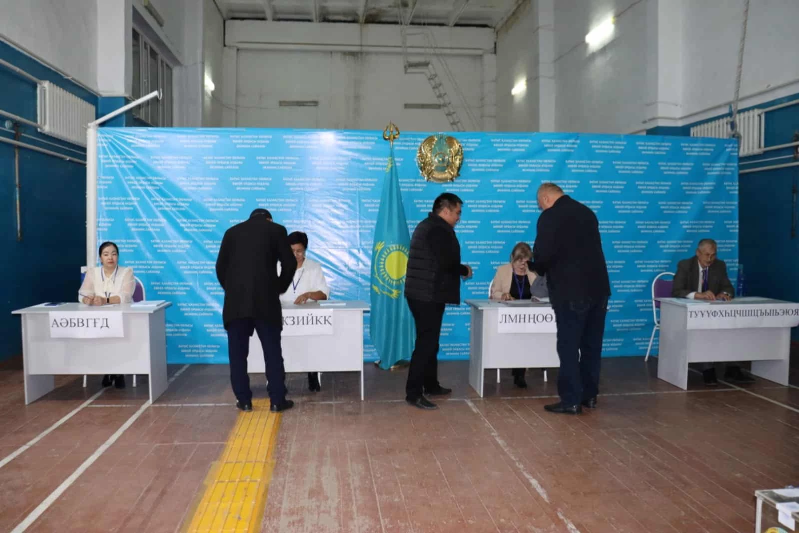 6% составила явка избирателей в ЗКО на 8.00