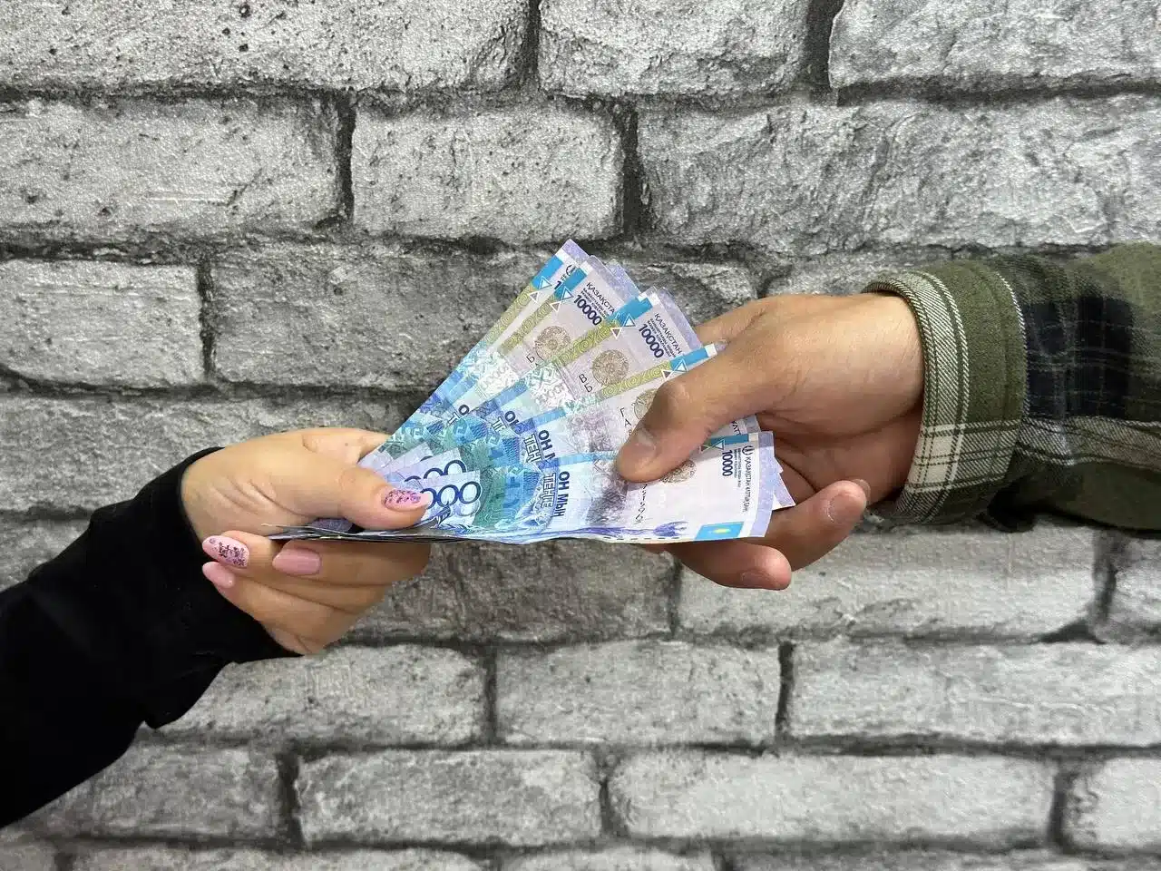 Как выглядят новые банкноты тенге