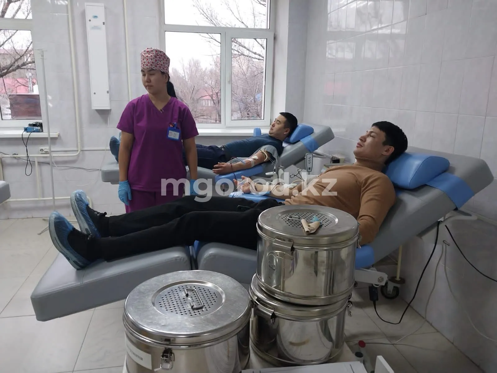 Полицейские Уральска сдали кровь для пострадавших в ДТП