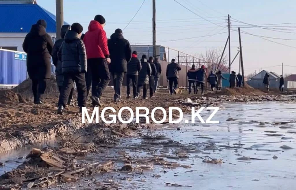 На отсутствие дорог и освещения пожаловались жители села в ЗКО