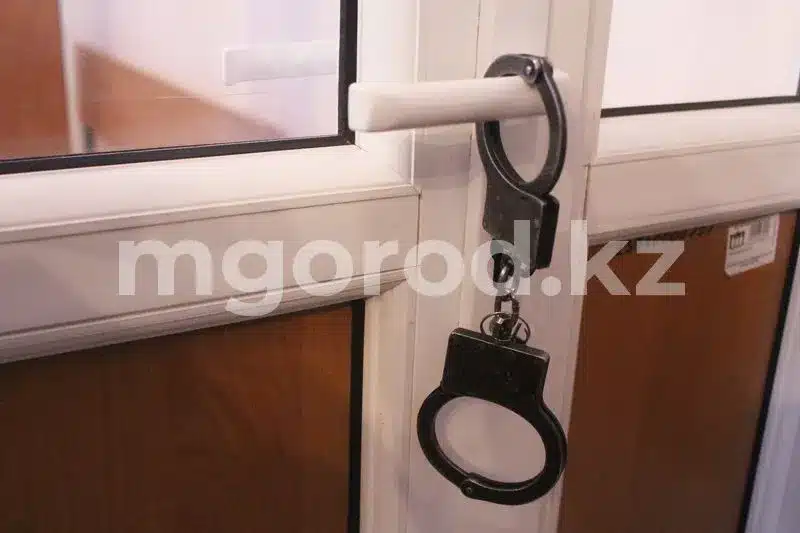 В Актобе судят сотрудника ДЧС, отказавшего в помощи раненному ребенку