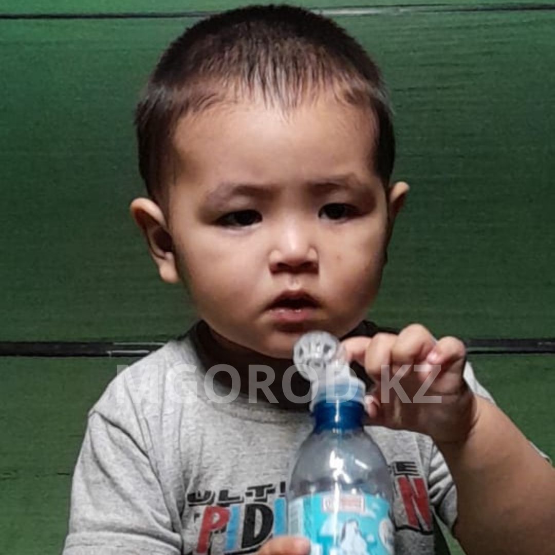 Мальчику из Уральска не хватает денег на реабилитацию