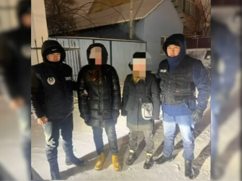 300 доз наркотиков изъяли у двух девушек в Атырау