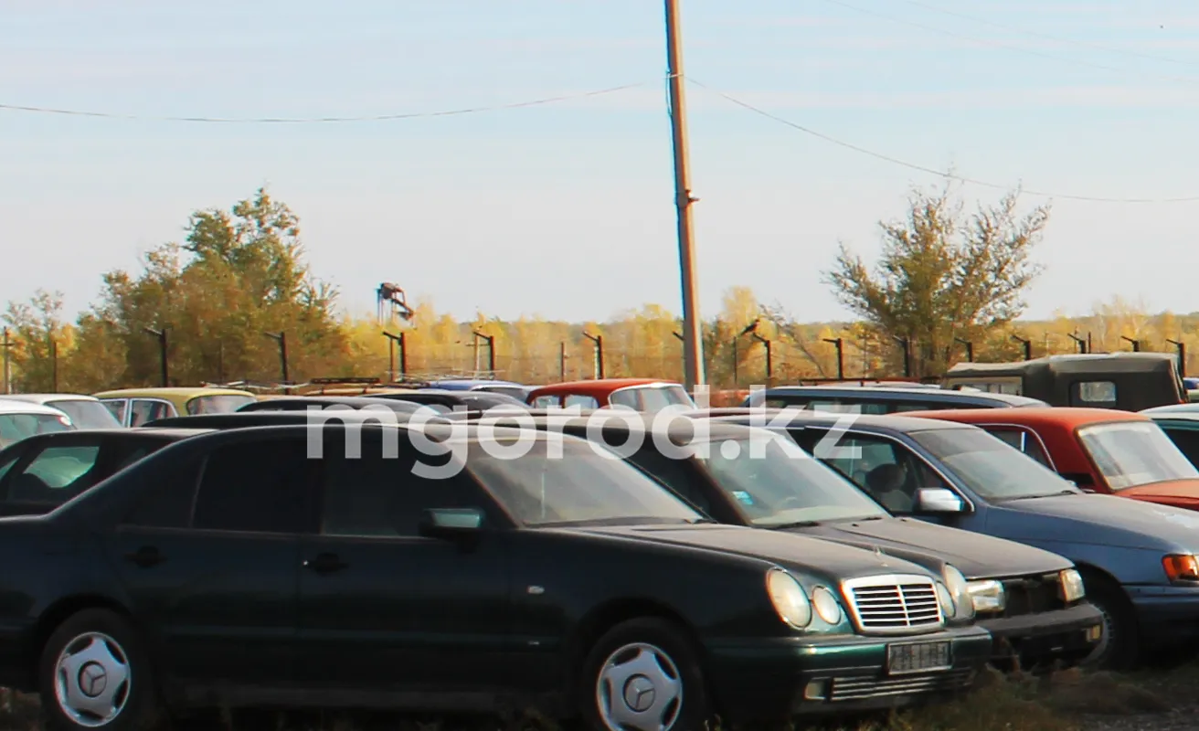 60 иностранных авто водворили на штрафстоянку в Уральске