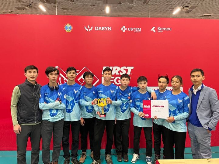 Уральские школьники заняли третье место на чемпионате Азии по робототехнике