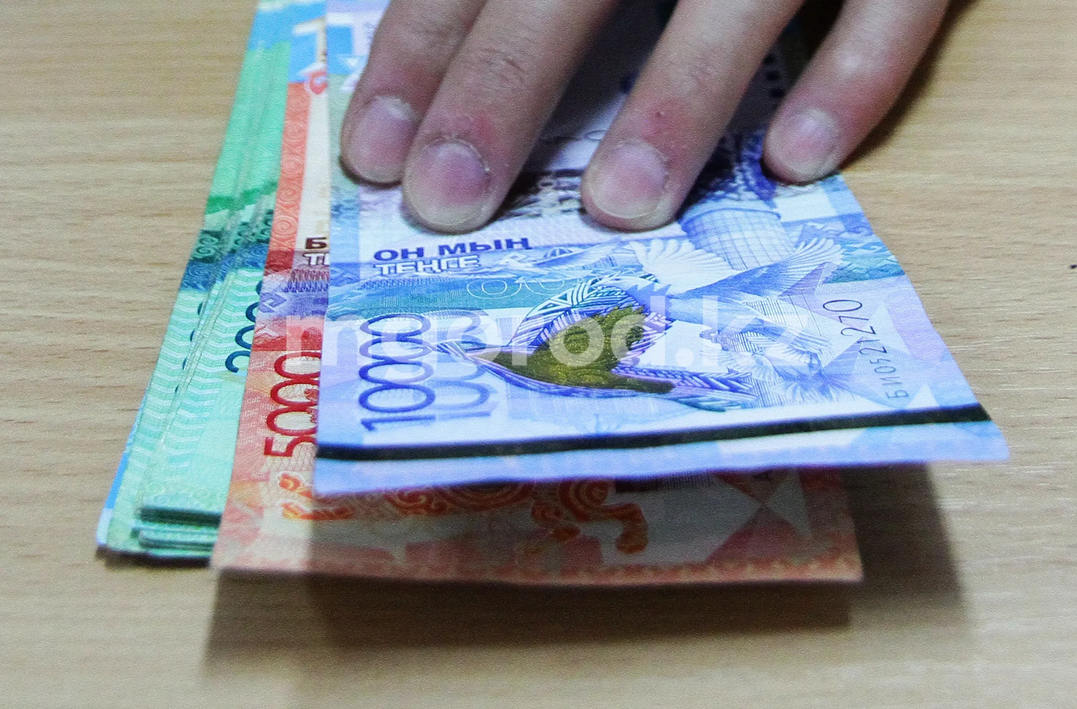 70 тысяч тенге на ребёнка — информацию о пособии опровергли в минтруда