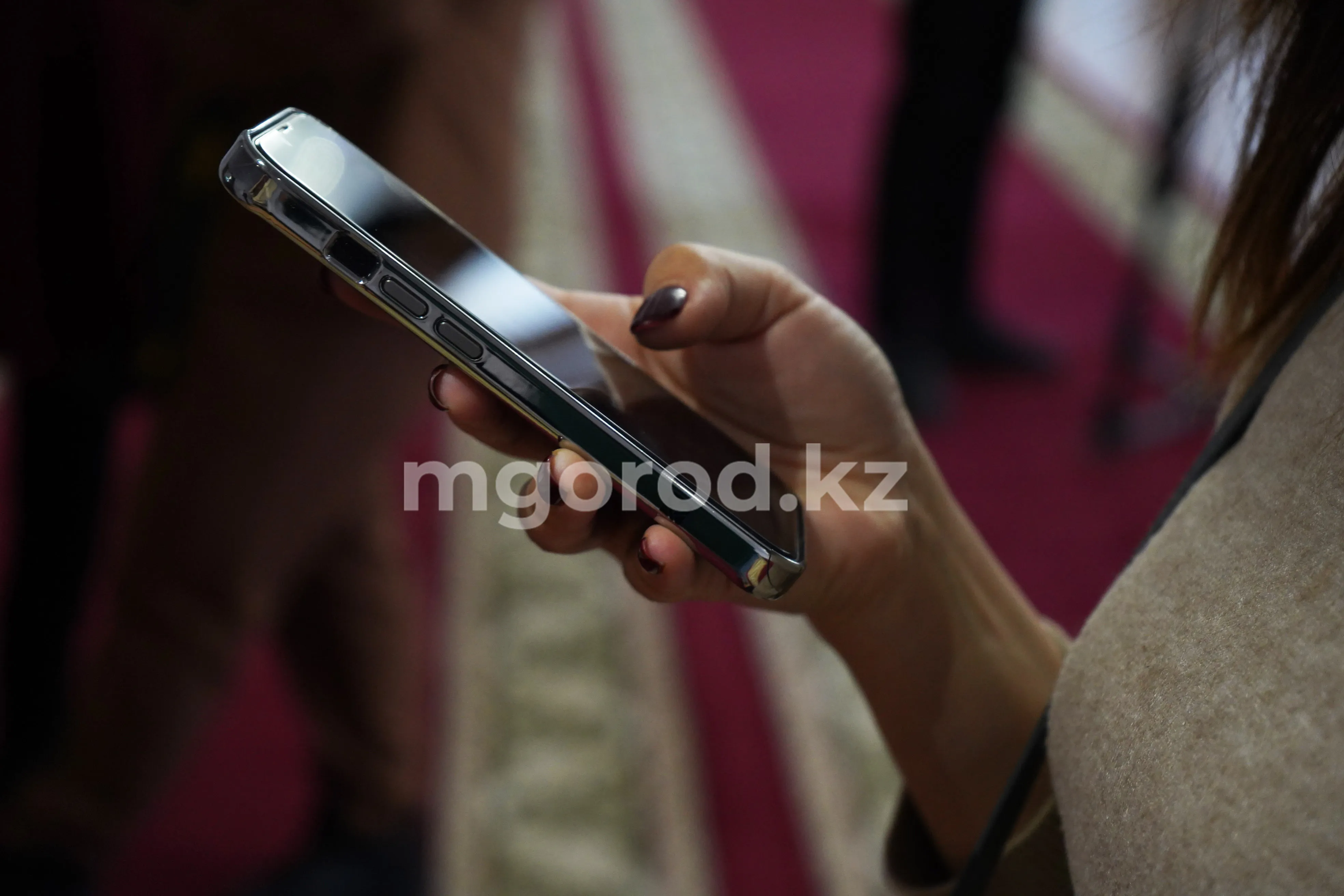 "Мы не будем контролировать отправителей": Минфин о проверке мобильных переводов