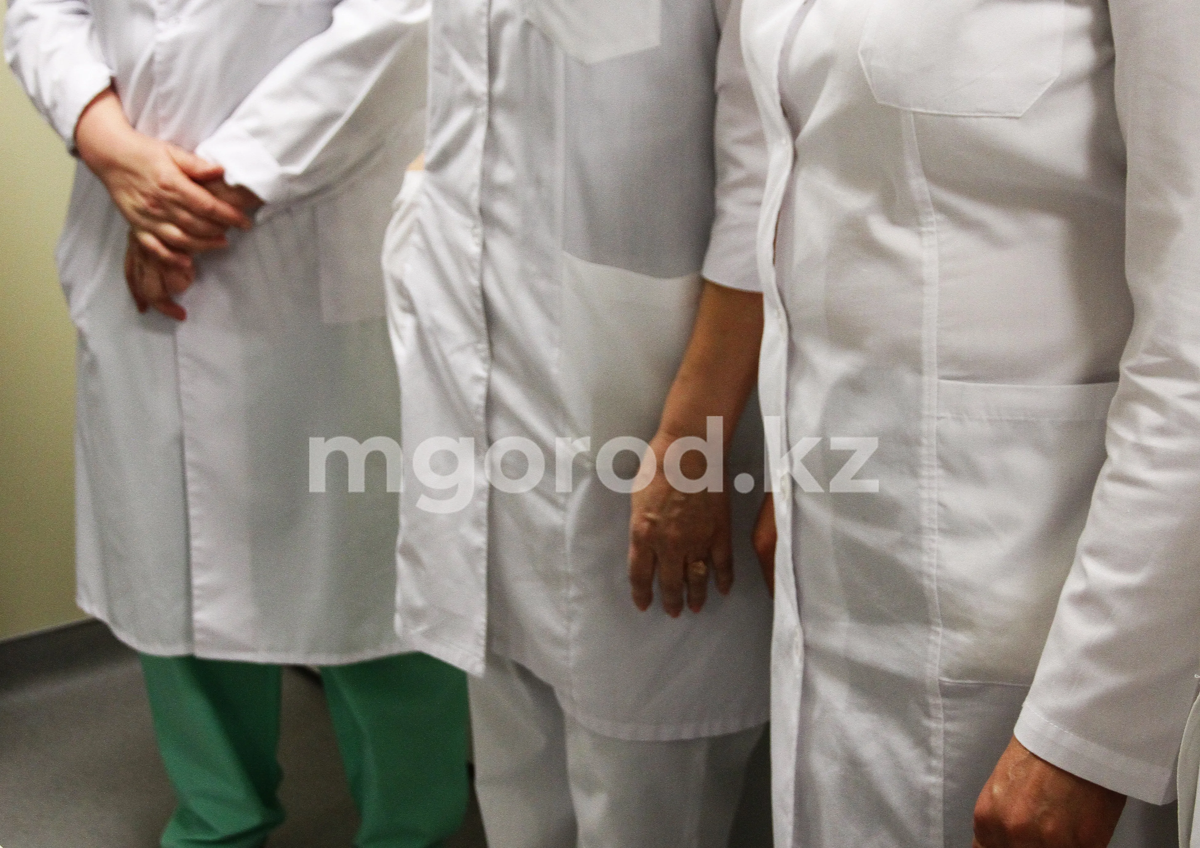 "Я чуть не потеряла маму"- жительница Уральска пожаловалась на бездействие врачей