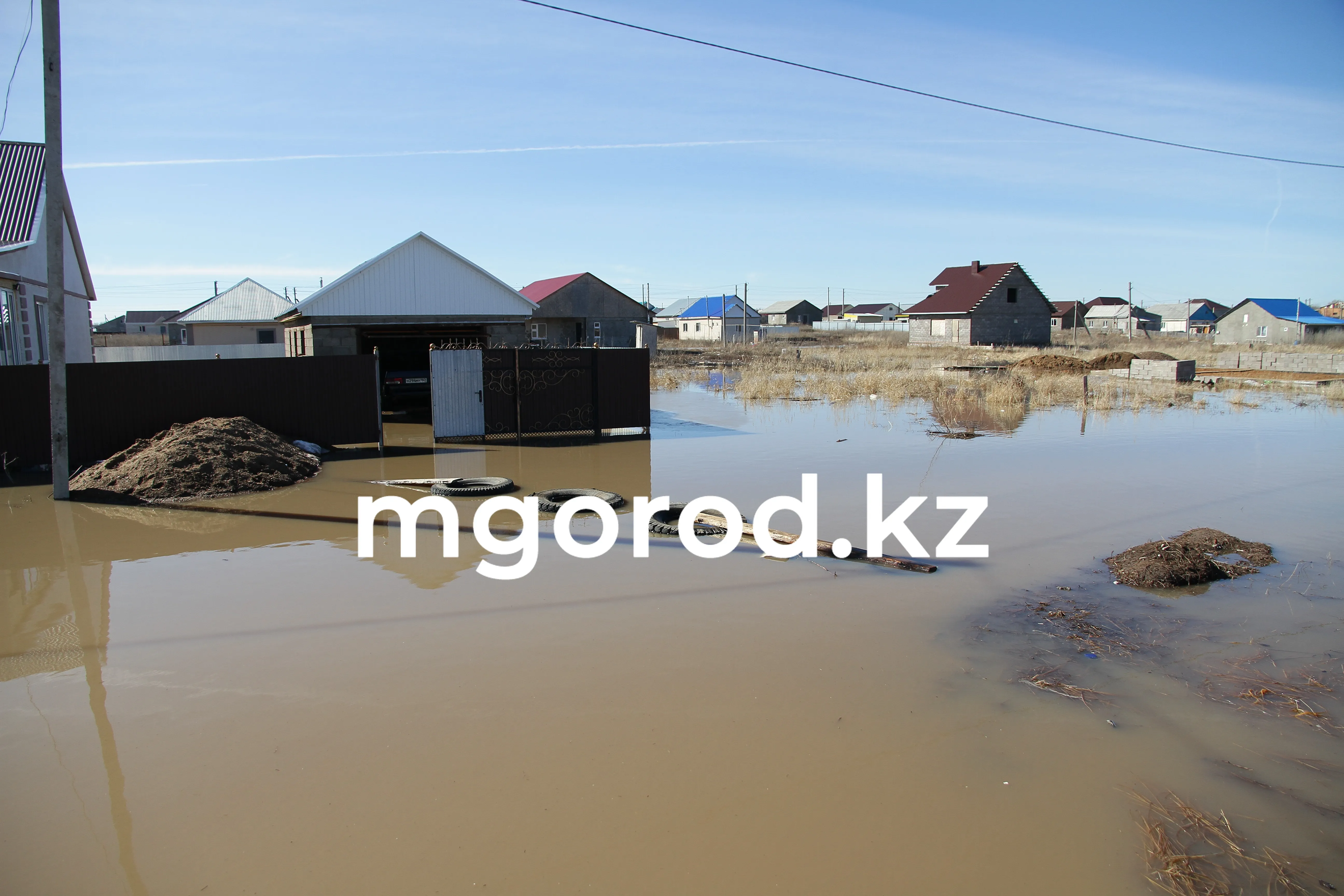 Дачников Уральска вновь предупредили о наводнении