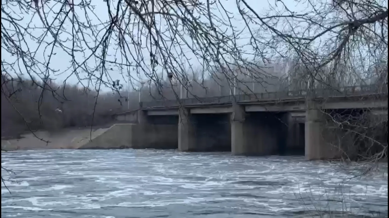 Паводок в ЗКО: Урал за сутки поднялся на один метр