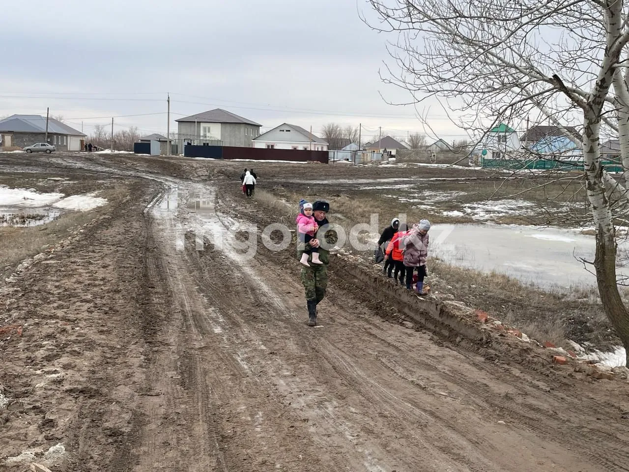 Началась вторая волна: аким ЗКО просит жителей 1,2,3 дач переехать в эвакопункты