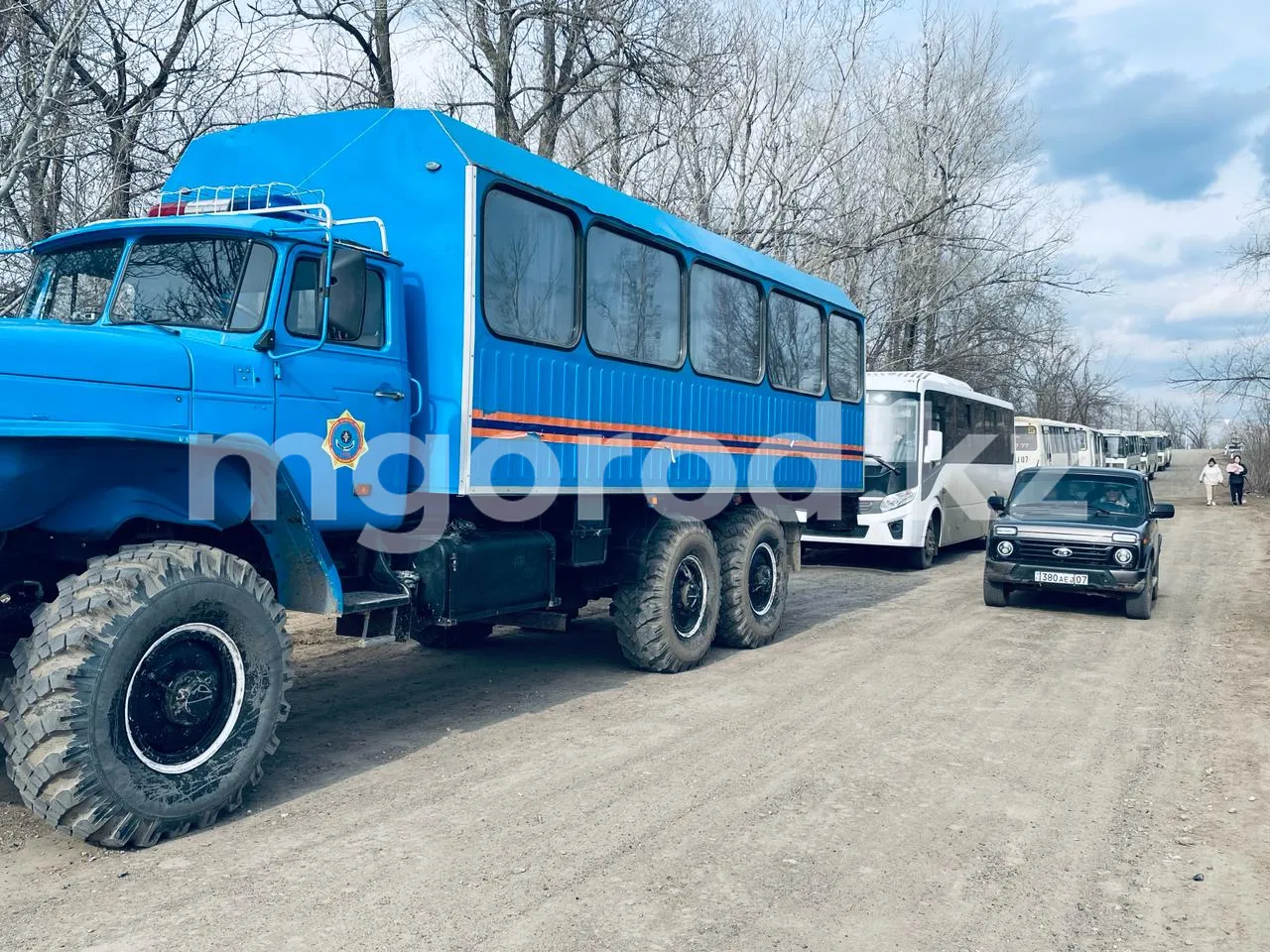 Жителей дач и окраин Уральска просят срочно покинуть дома