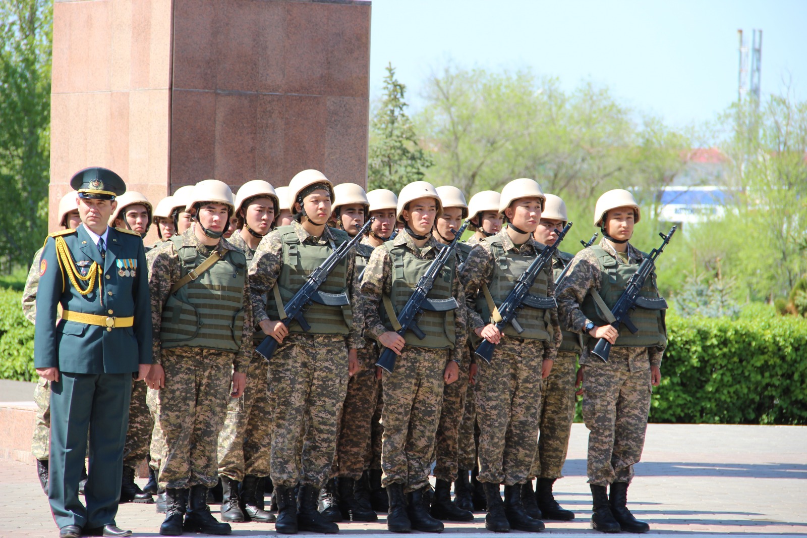 Защита родины - священная обязанность каждого гражданина