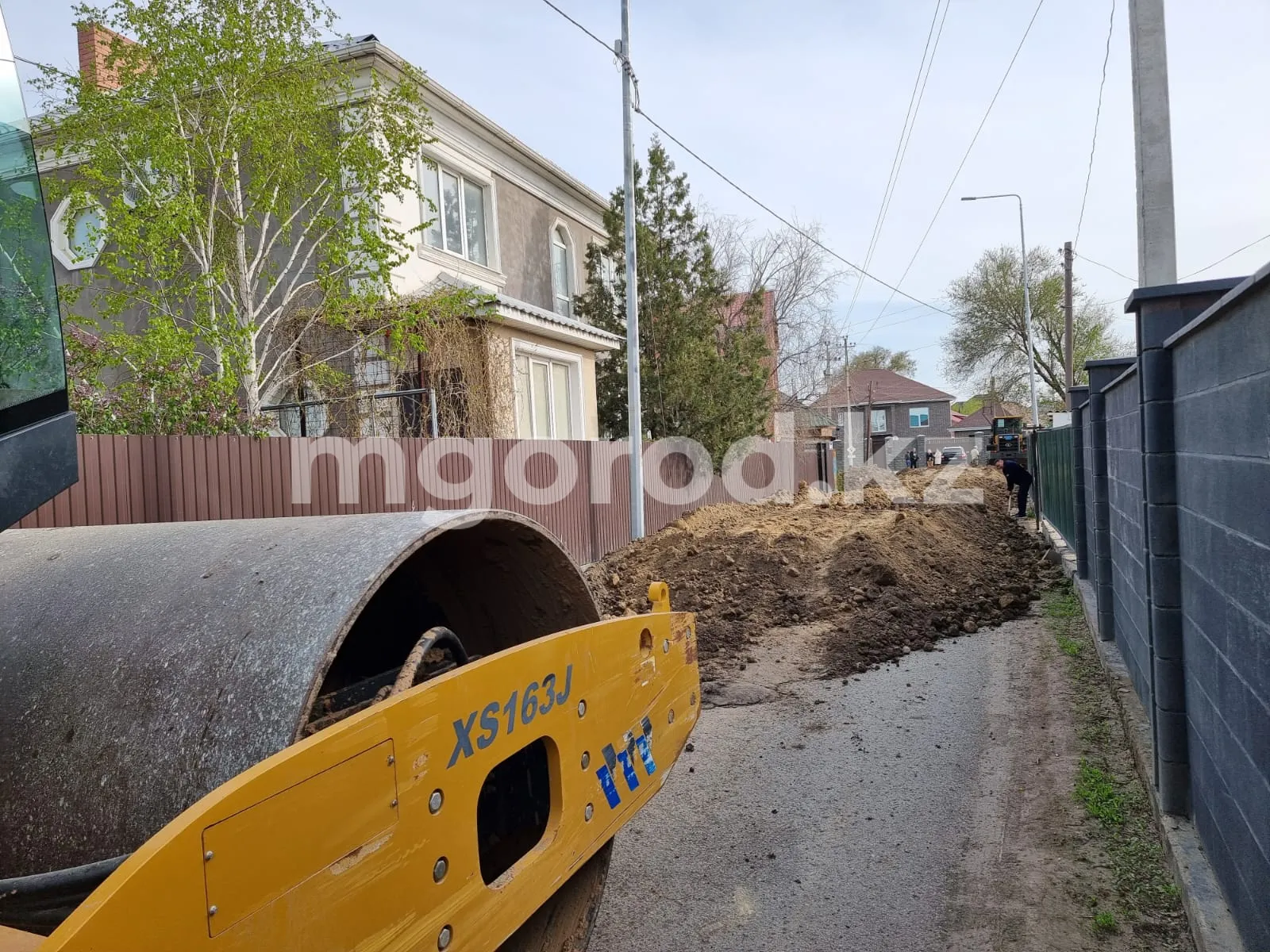 Жители дачных обществ Атырау недовольны хаотичным берегоукреплением