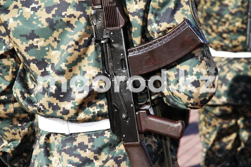 Солдат с оружием сбежал из воинской части в Атырау