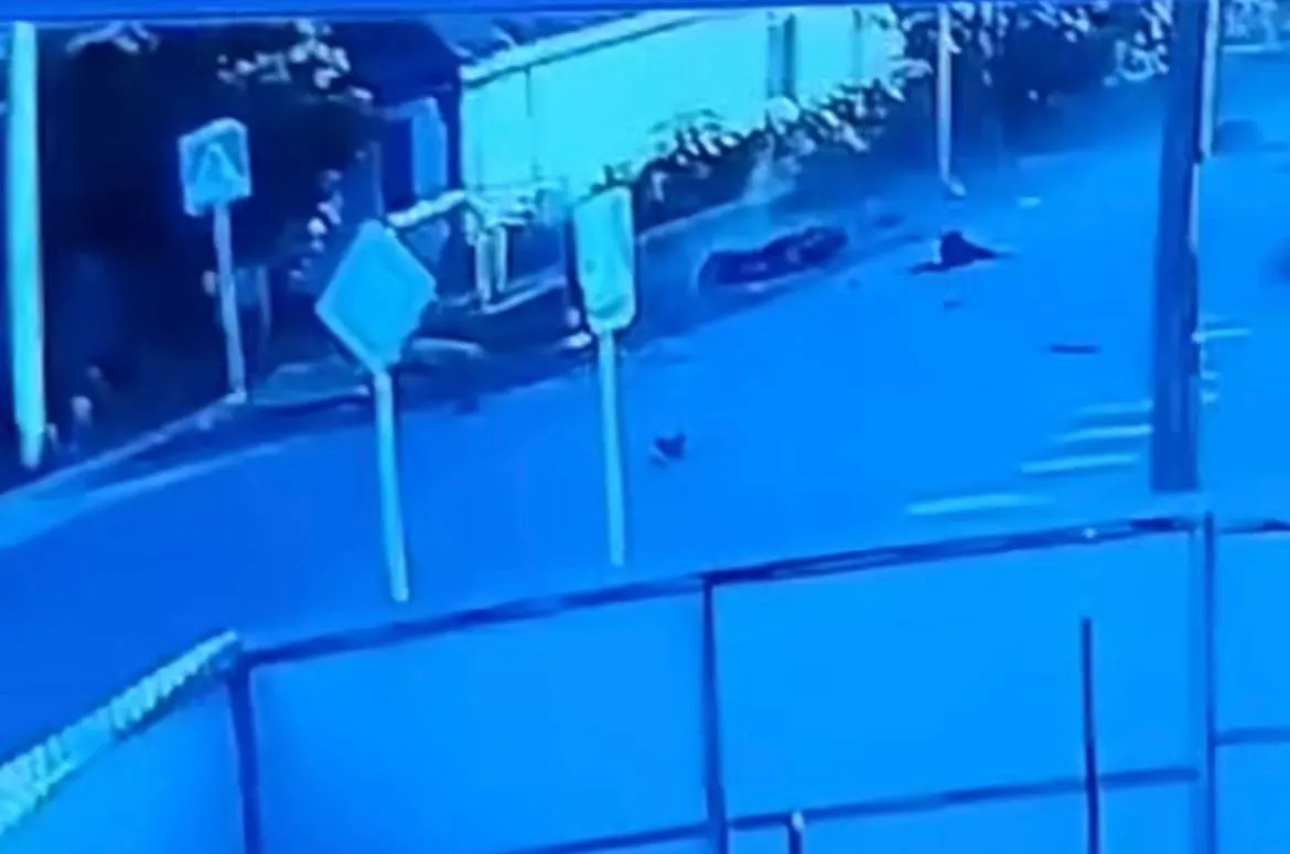 Подростки на скутере столкнулись с легковушкой в Уральске