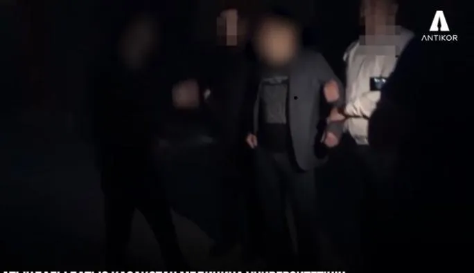 Ректора медуниверситета в Актобе арестовали за взятку в 11, 6 млн тенге