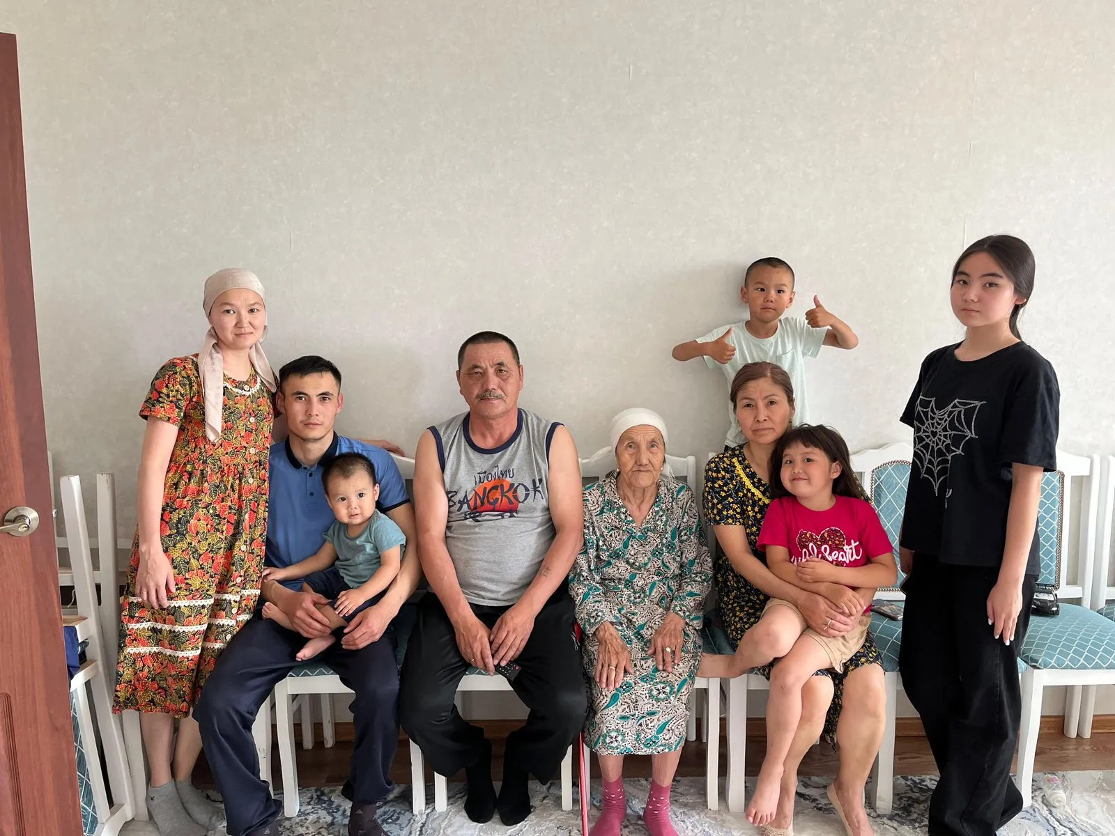 Пострадавшие от паводка 50 семей получили квартиры в ЗКО