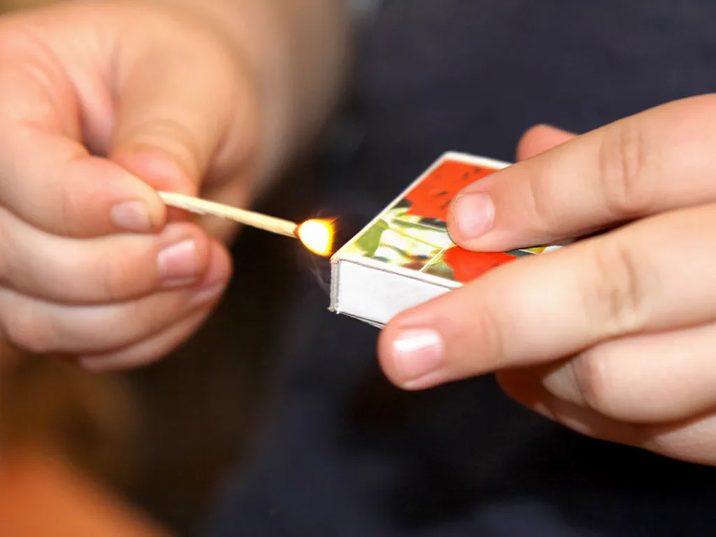 Из-за детской шалости в Атырау произошло три пожара