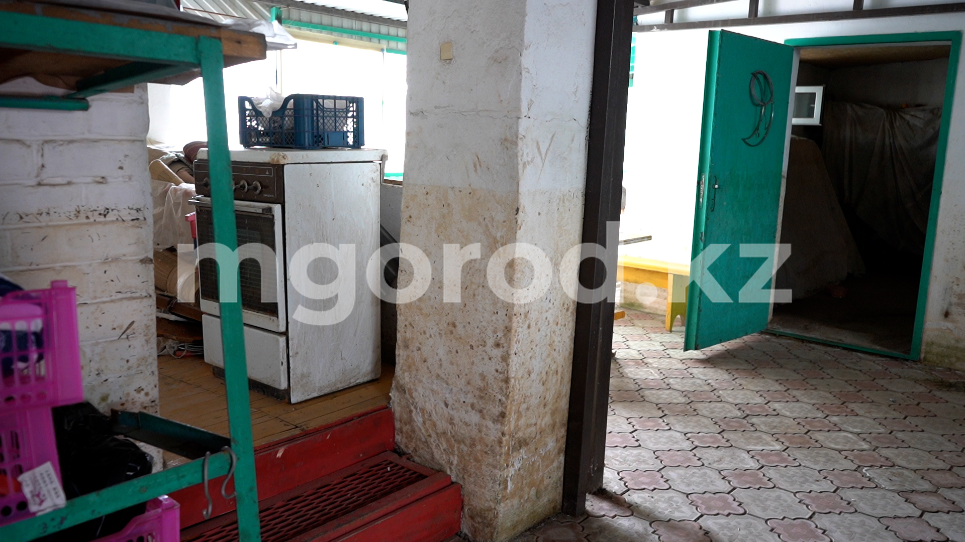 Пострадавшие от паводка дачники Уральска пожаловались на затянувшуюся оценку ущерба