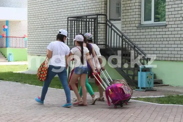 800 сельских учеников получили путевки в летние лагеря Уральска