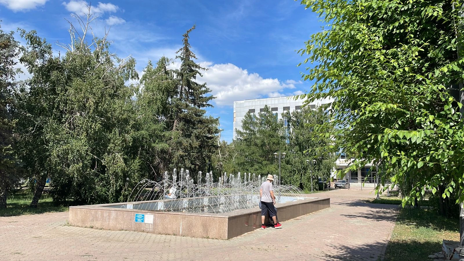 Теплая погода сохранится на западе Казахстана 19 сентября