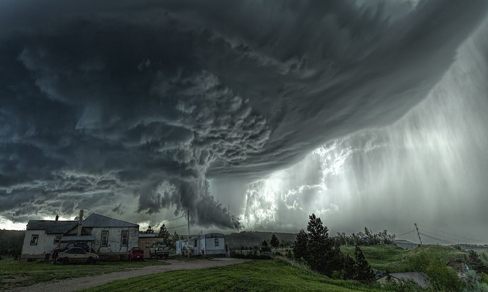 Ураган &quot;Милтон&quot;: казахстанцев призвали эвакуироваться из Флориды и Джорджии