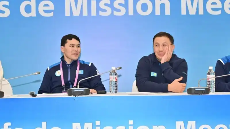 Головкина и Мырзабосынова встретили в раздевалке женской сборной Казахстана