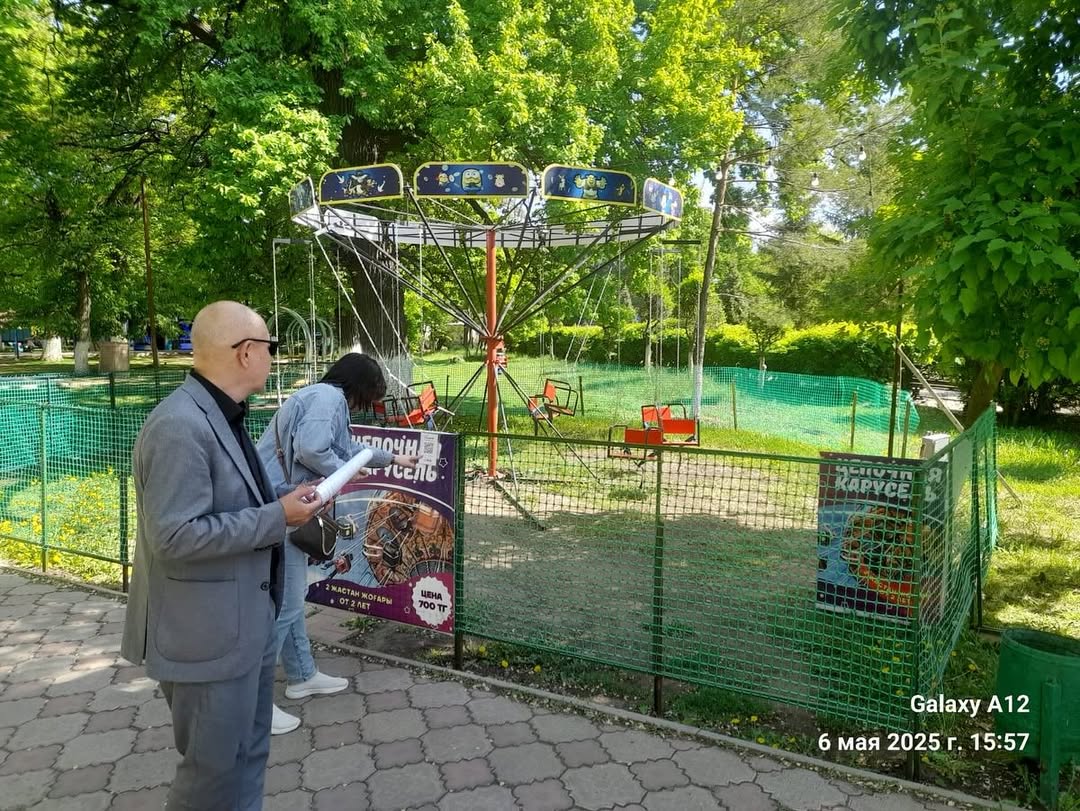 Состояние аттракционов проверили в парке Уральска