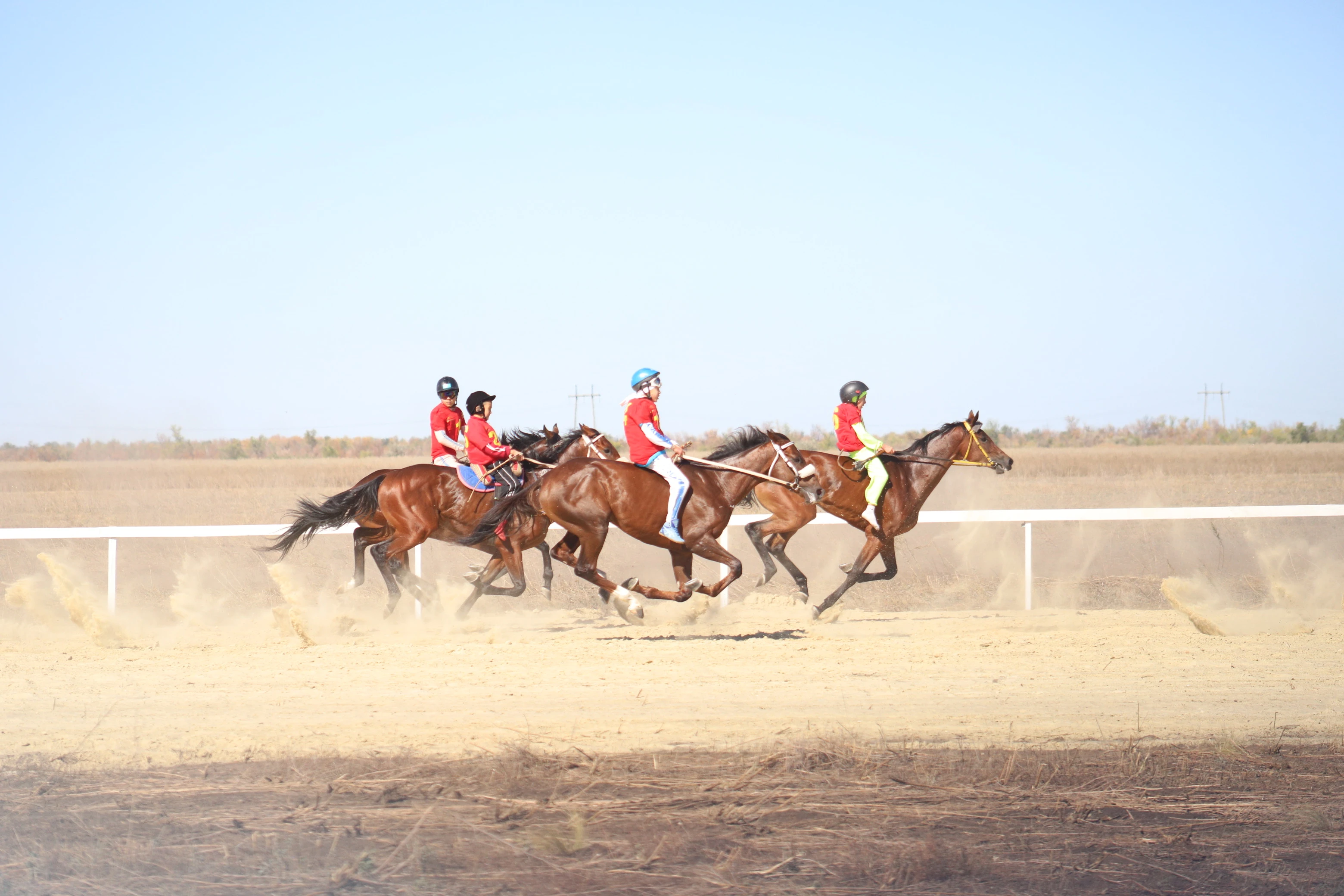 «Жайық жүйрігі – 2025»: Кому достались квартира, авто и миллионы тенге в Уральске