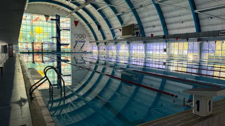 Ребенок утонул в спорткомплексе Атырау: спасателя осудили на 4 года