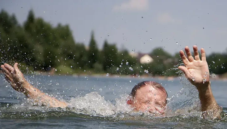 Маленького казахстанца, утонувшего в море, чудом вернули к жизни