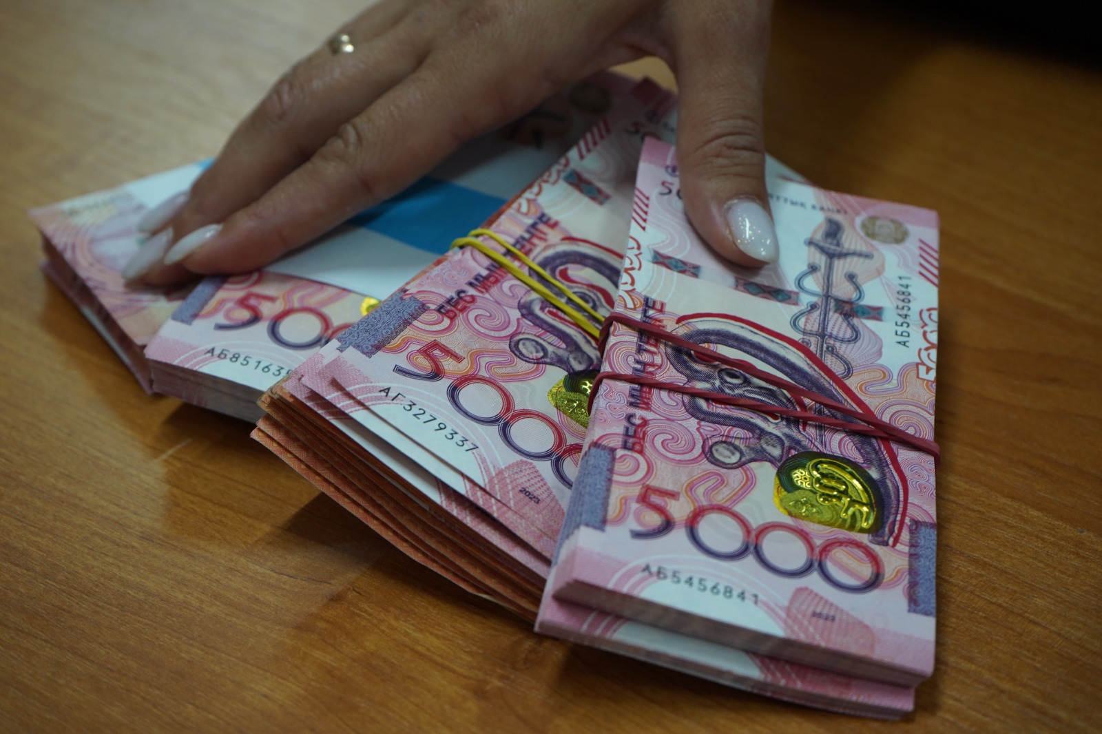 Жители ЗКО сэкономили 8 млн тенге с помощью робота-судоисполнителя