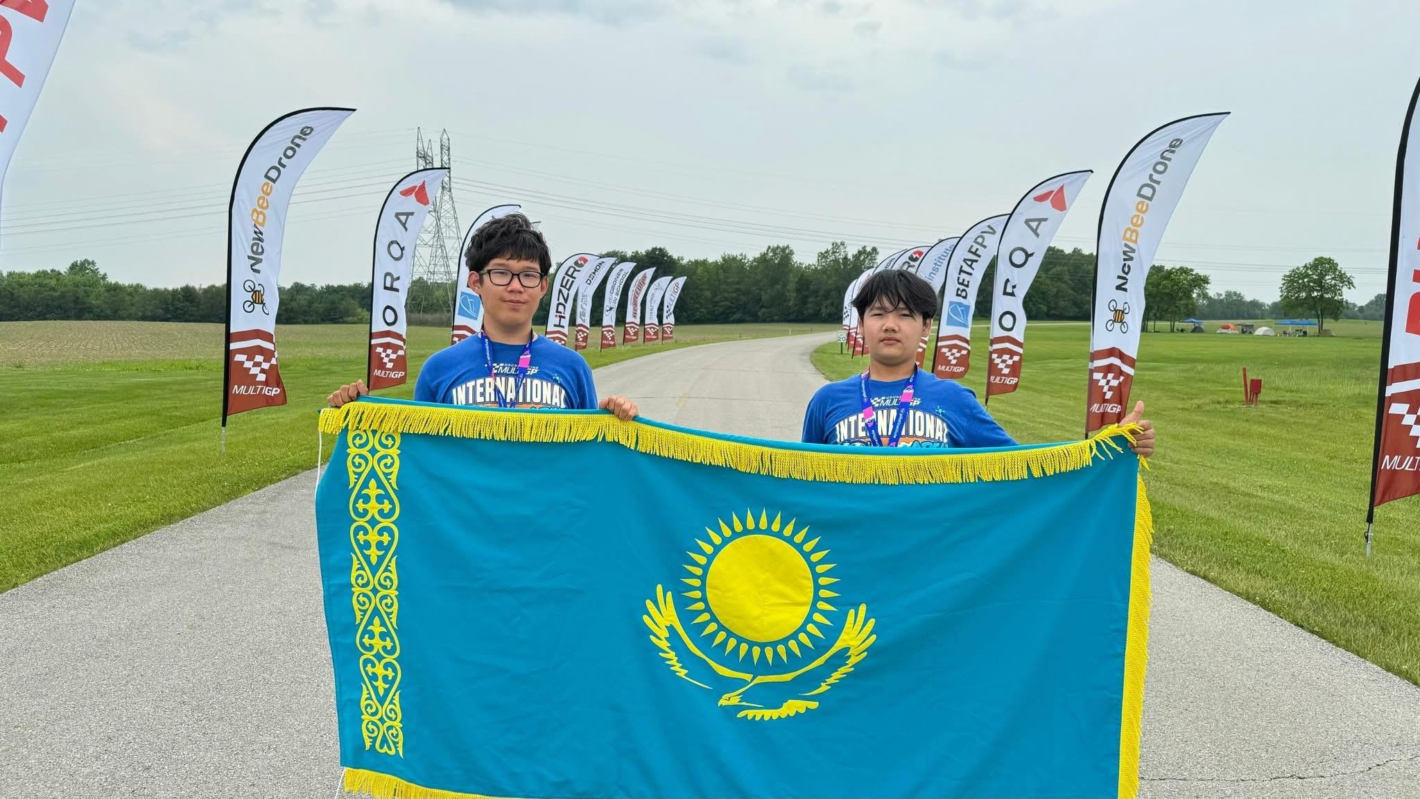 Оралдық оқушылар Америкадан олжалы оралды