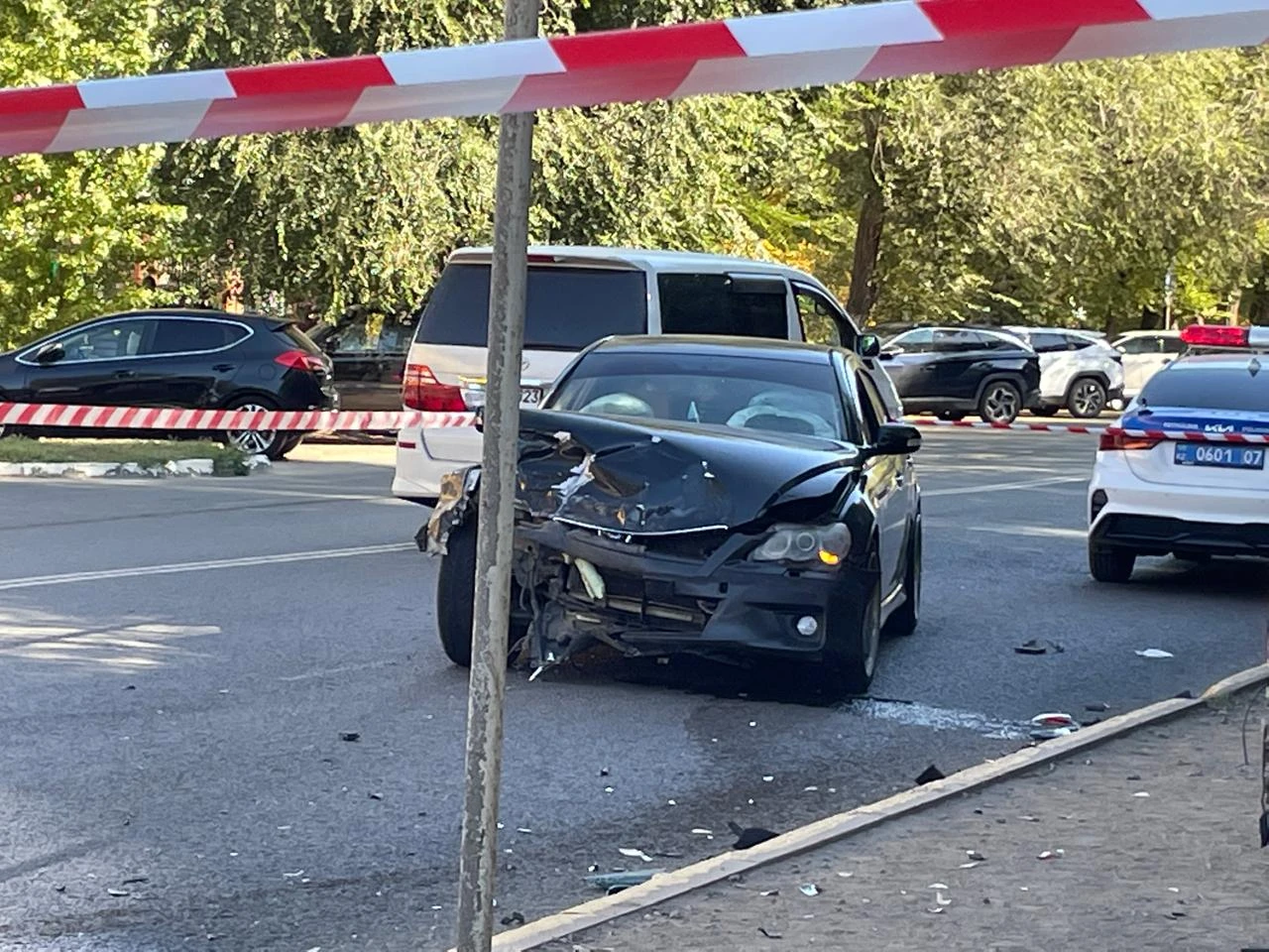 Две иномарки столкнулись в центре Уральска: есть пострадавшие