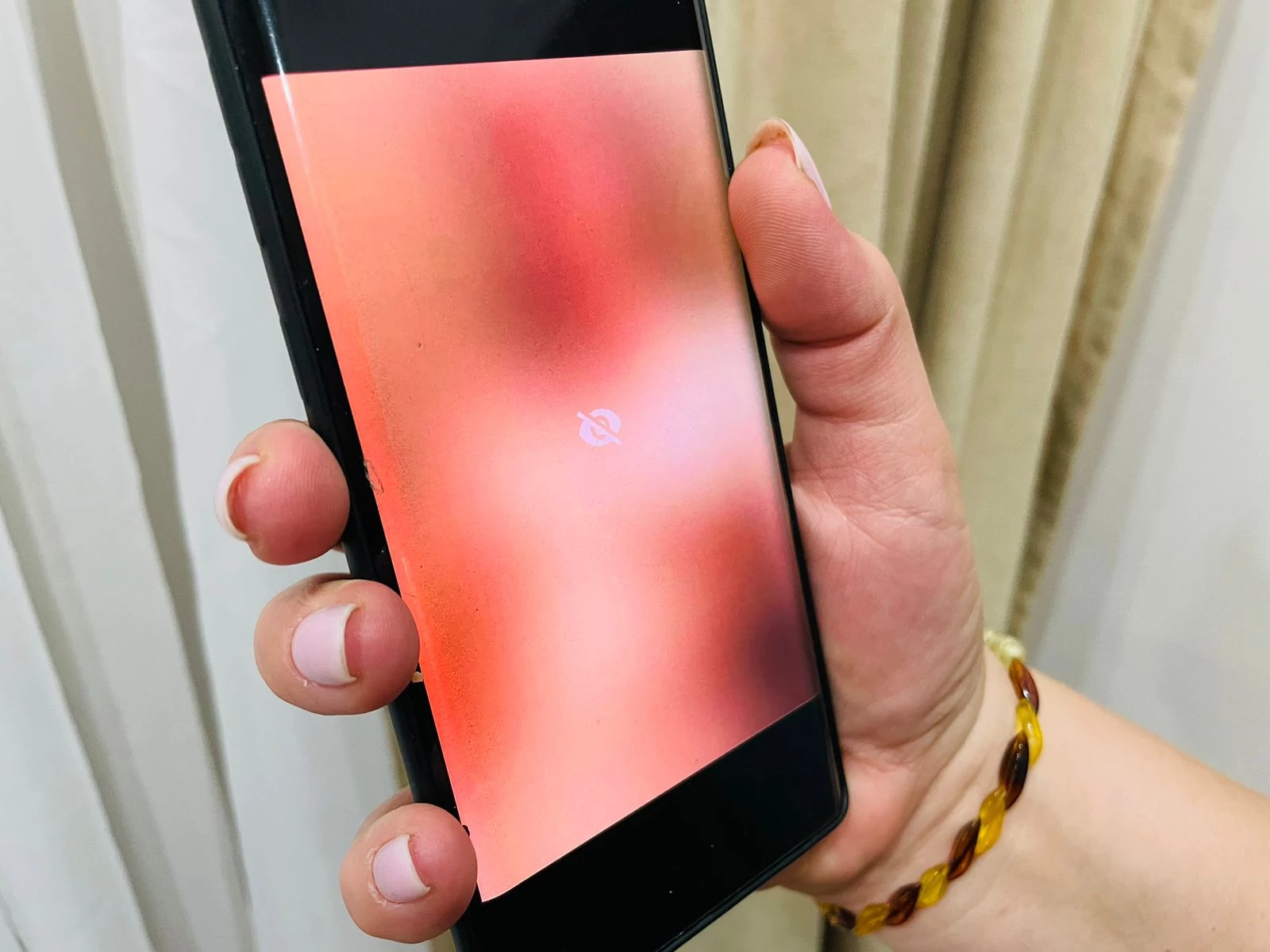 Жительницу Уральска лишили свободы за распространение интимных фотографий мужа