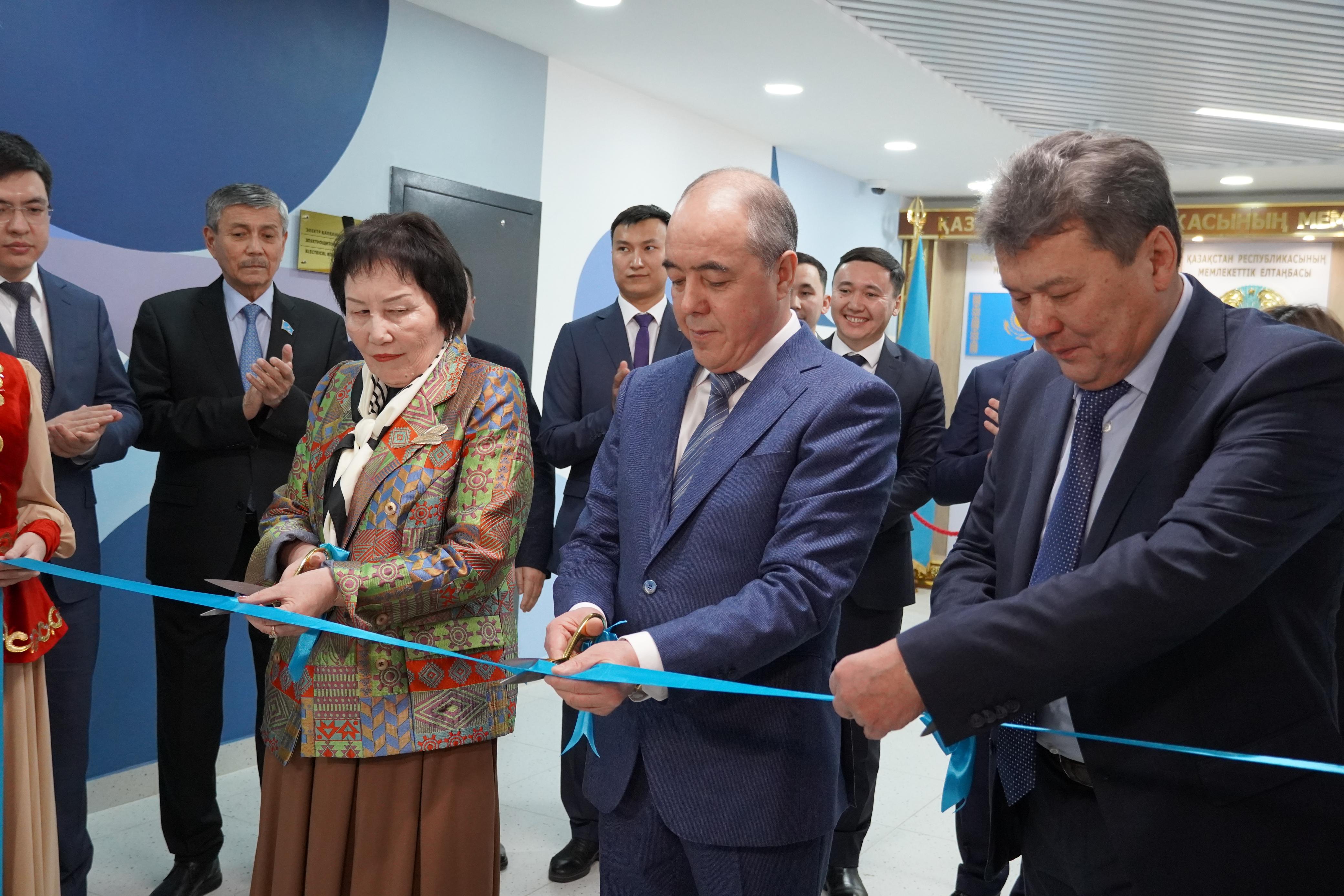 Школу на 1500 мест открыли в Уральске