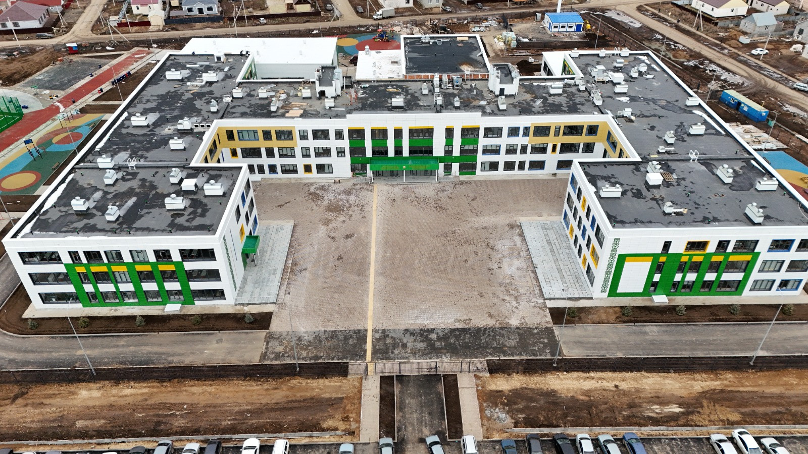 Девять комфортных школ на 8100 мест строят в ЗКО