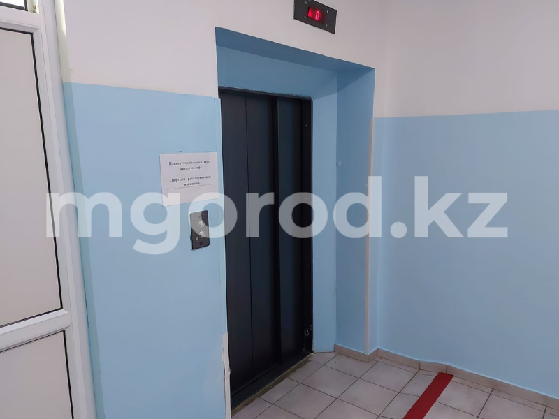 Оголил гениталии: подросток напал на девочек в лифте Актау