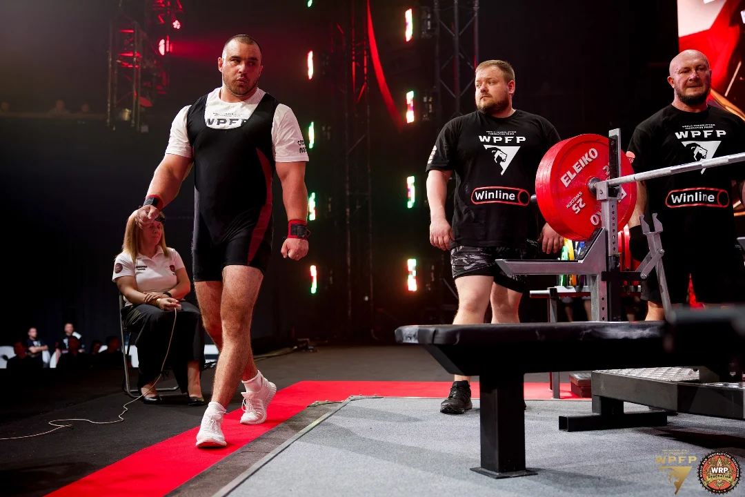 Уральский силач установил три мировых рекорда