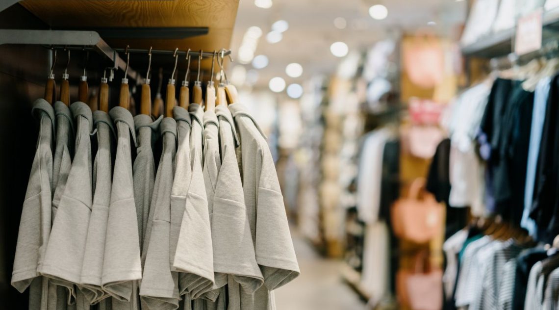 Завозим все, от трусов до пальто: производство одежды в Казахстане существует лишь номинально