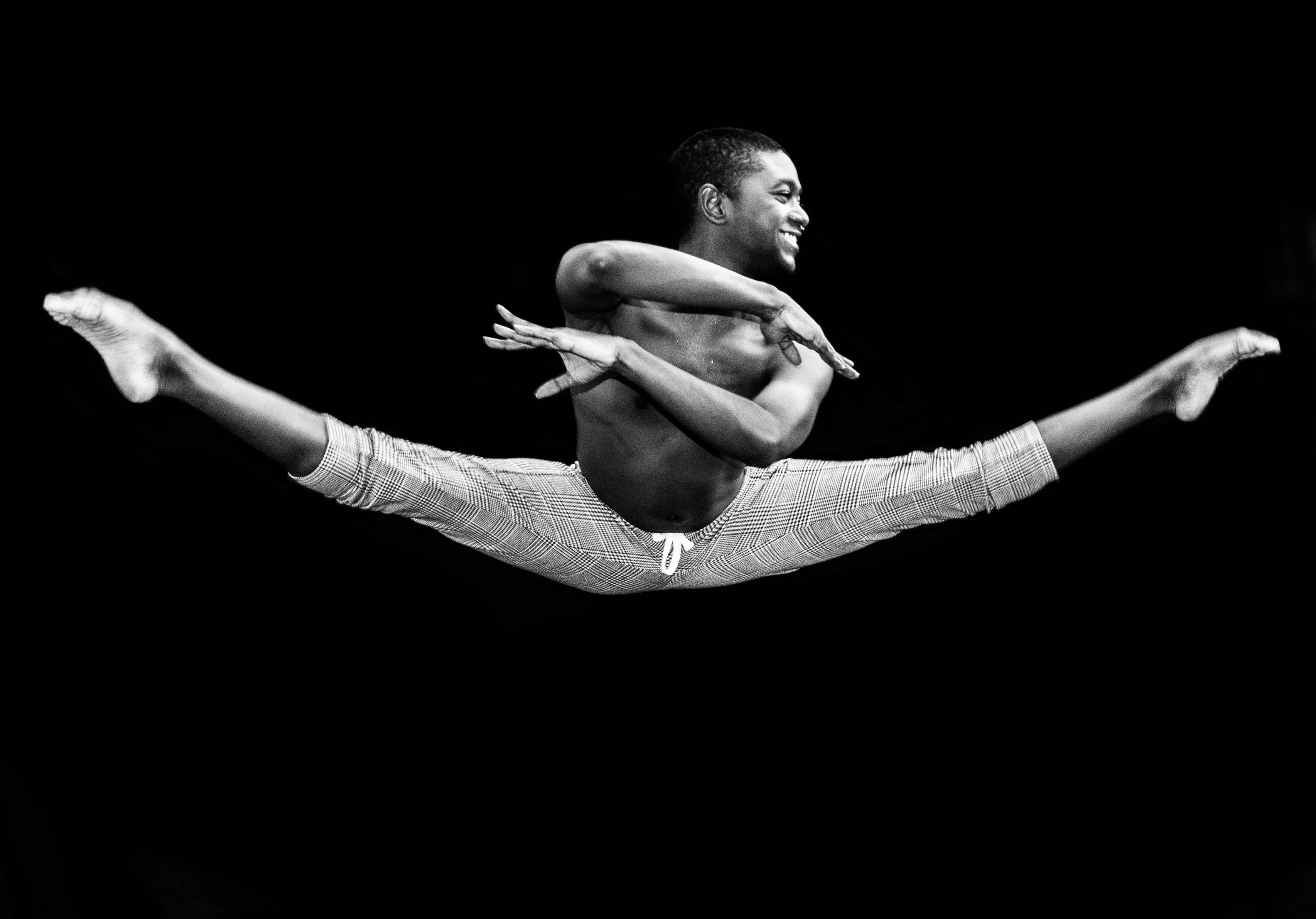 Четыре знака зодиака совершат мощный скачок вперед