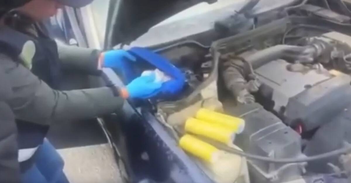 Рюкзак с наркотиками нашли под капотом авто у жителя Актобе