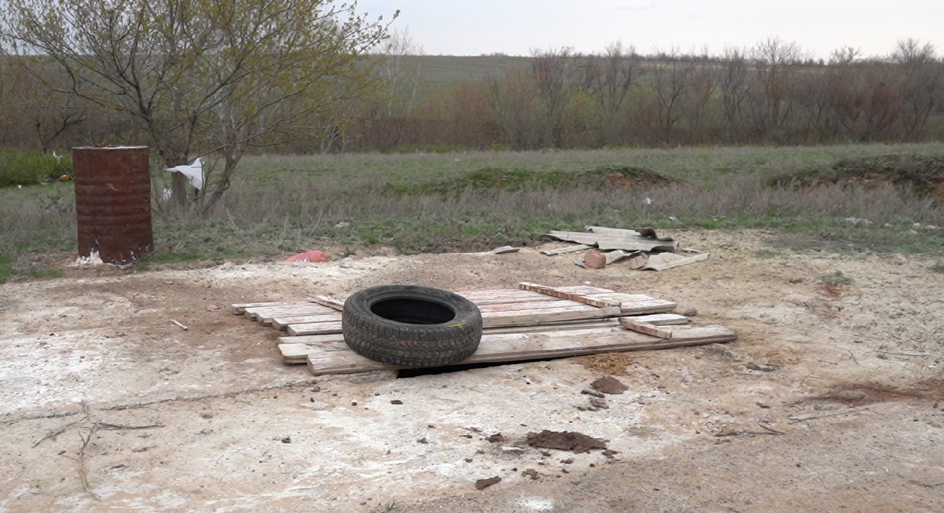 В селе ЗКО не могут построить дома из-за скотомогильника