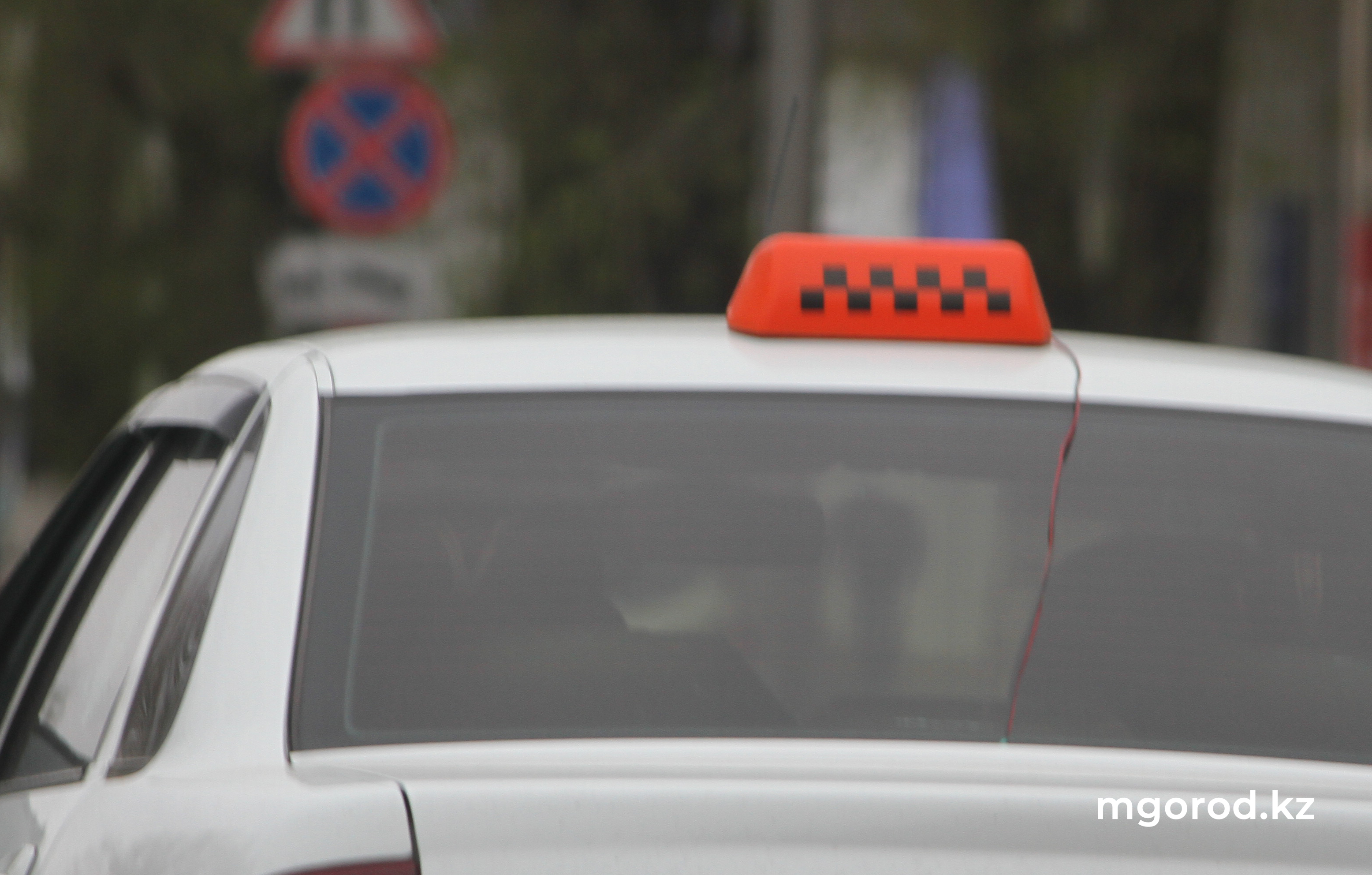 В ЗКО и ещё в трёх регионах страны резко подорожало такси