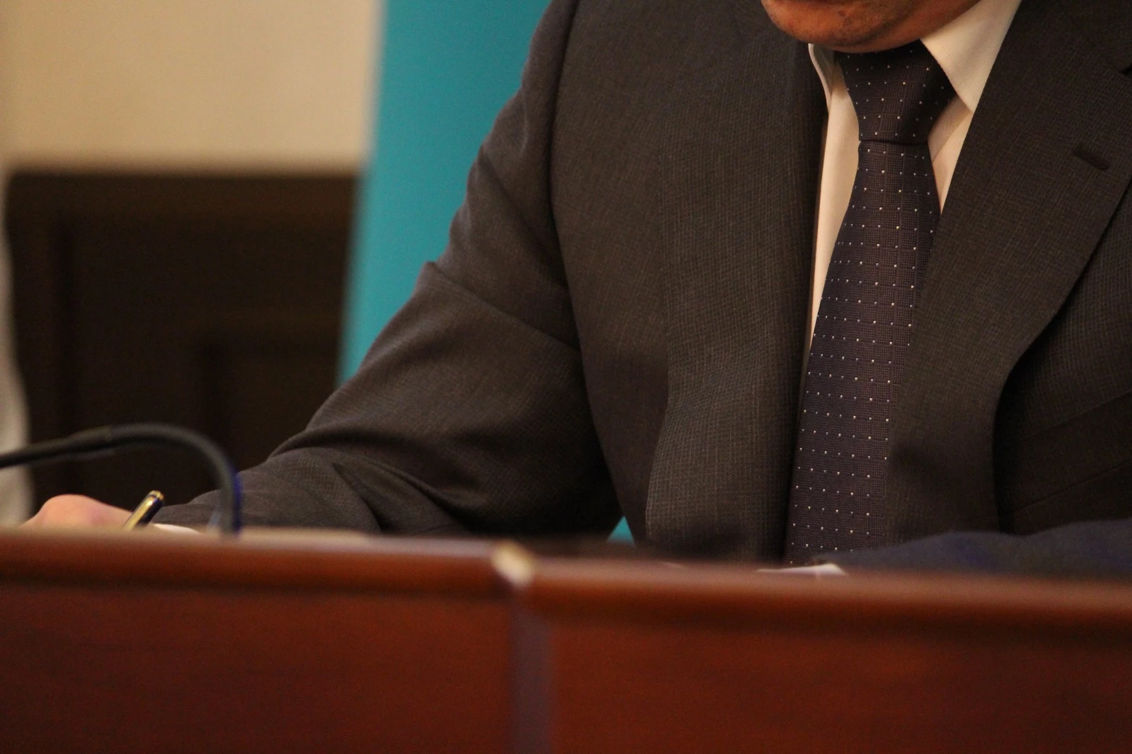 2 тысячи адвокатов и юристов консультируют казахстанцев онлайн