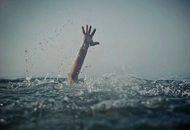 Мужчина утонул вместе с внуком на западе Казахстана